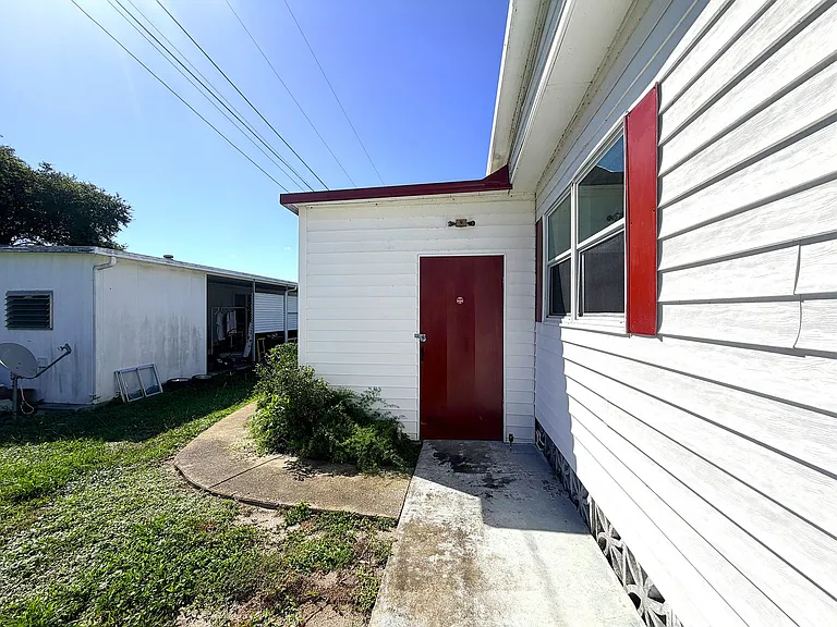 139 Gaslight Ave — Photo 20