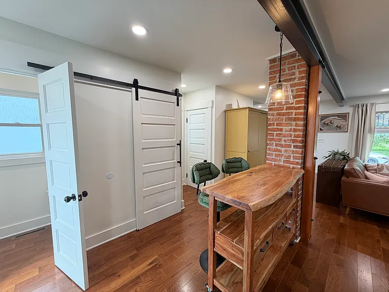 57 Caswell St — Photo 15