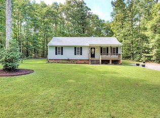 19493 Courtney Rd, Hanover, VA 23069
