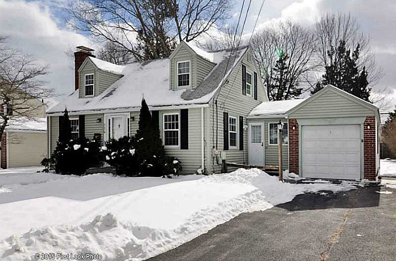1st image of 114 Parkway Dr
