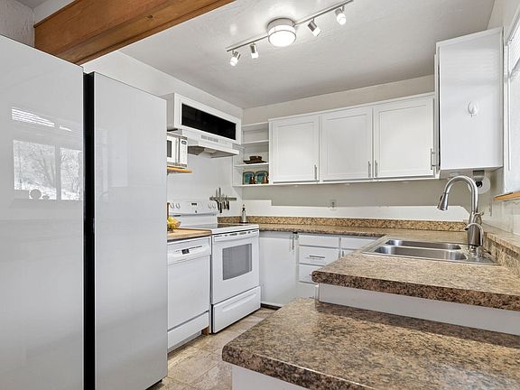 4th image of 198 W Alderwood Trl