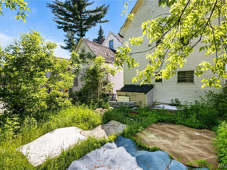 213 Keystone St — Photo 4