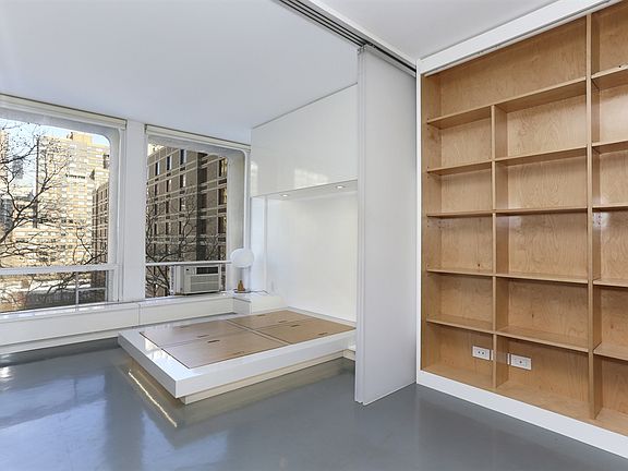 3rd image of 343 E 30th St APT 4A
