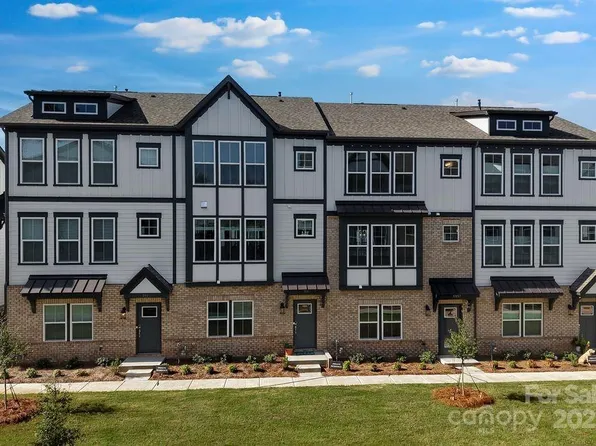 707 Hoke Ln, Davidson, NC 28036