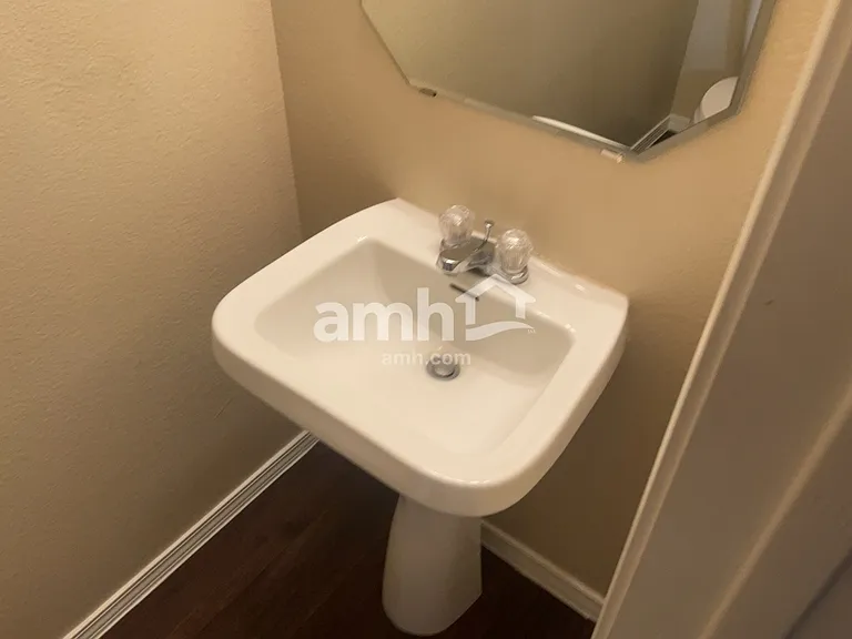 5205 Caprock Dr NE — Photo 9