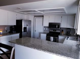 22327 Thunderbird Rd, Apple Valley, CA 92307