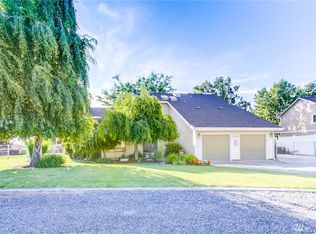 216 Viewmont Dr SE, Moses Lake, WA 98837