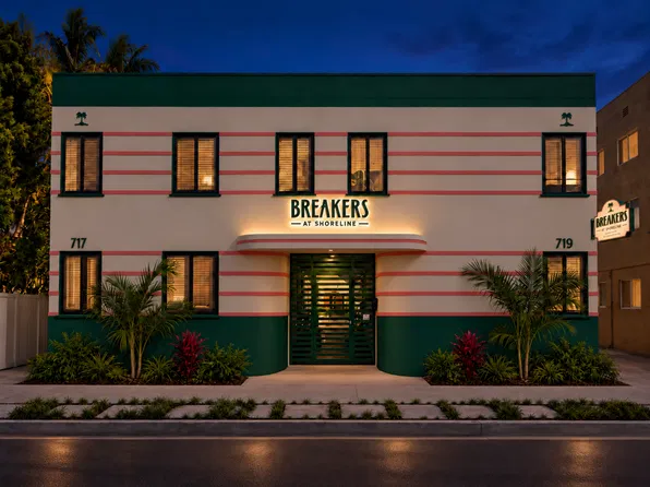 Breakers at Shoreline, 717 E Medio St #18, Long Beach, CA 90802