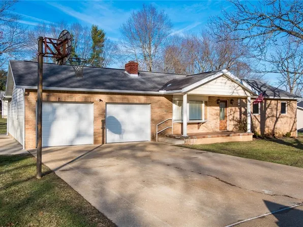 1675 Nob Hill Rd, Zanesville, OH 43701