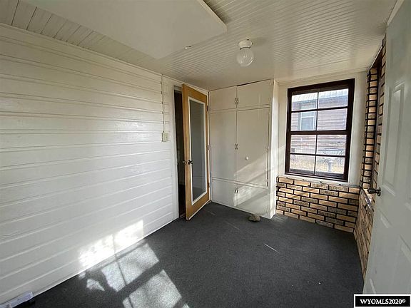 2nd image of 1220 E Washington Ave