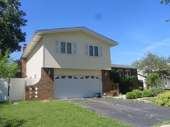 2nd image of 5126 Roberta Ln