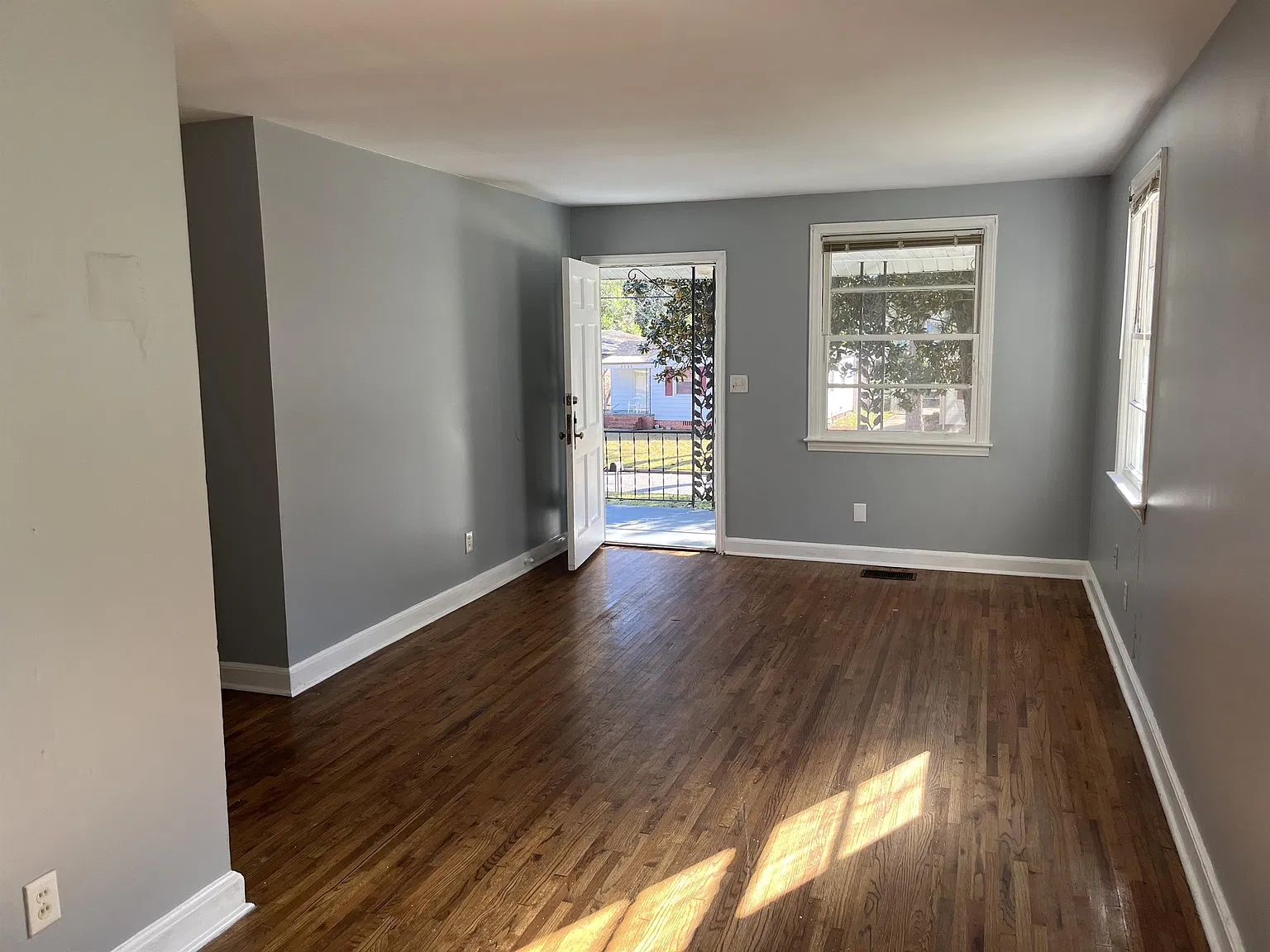 2033 Midway - TS — Photo 2