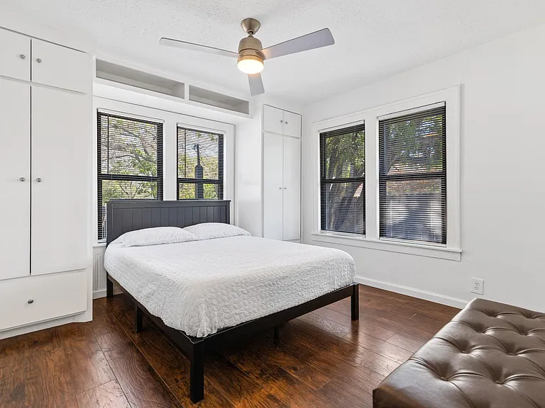 1230 S Montclair Ave — Photo 19