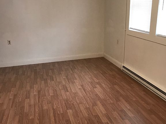 3rd image of 42 Livingston Street # Fl Ground