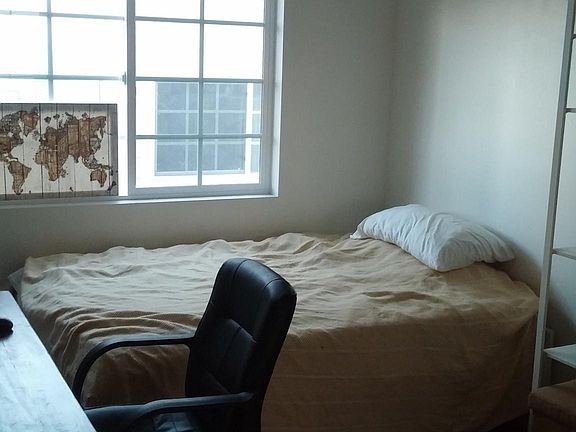 5th image of 1824 Montrose St #10