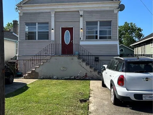 2640 Clover St, New Orleans, LA 70122