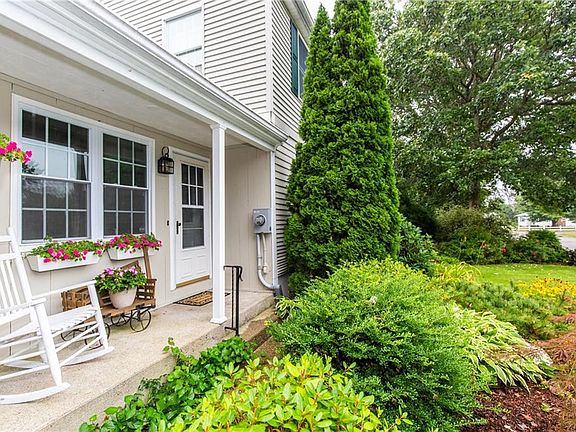 2nd image of 240 Cherry Hill Dr