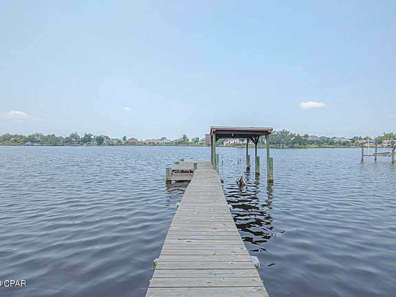 5th image of 718 W Pierson Dr