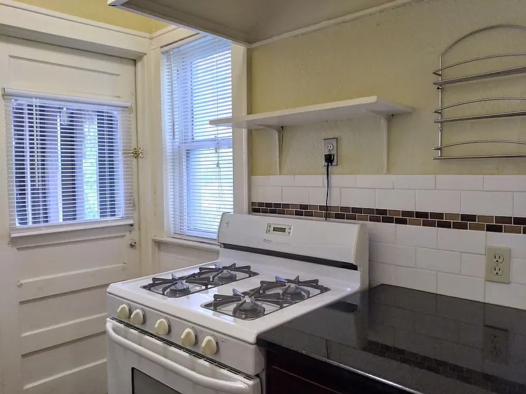 127 W Craig Pl — Photo 9