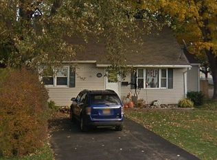 120 Greenfield Rd, Rochester, NY 14626