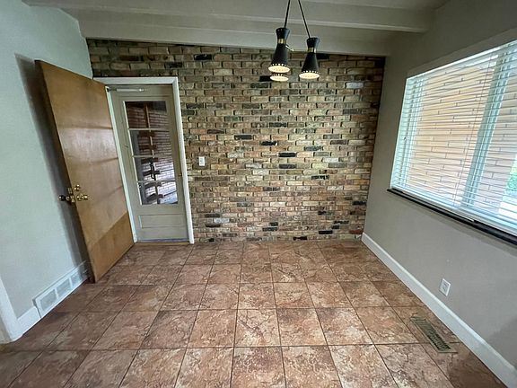 4th image of 2250 E Alva Cir