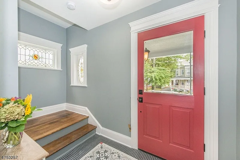 2 bed, 1.0 bath, $3,500 — Photo 1