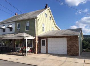 20 York Farm Rd, Pottsville, PA 17901