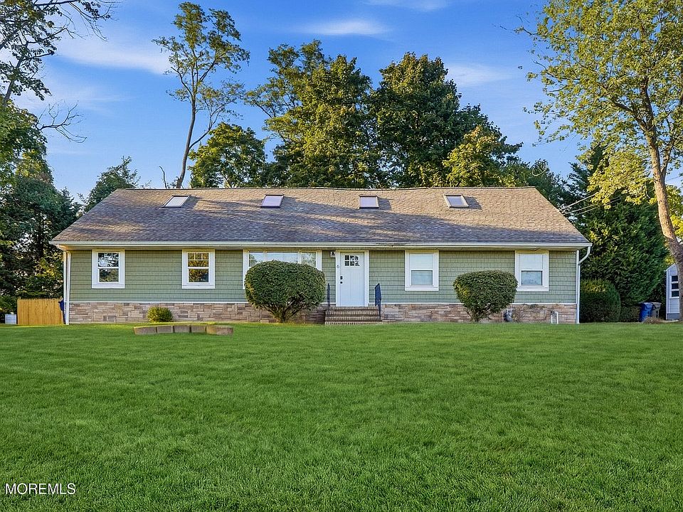 1st image of 6 Standish Drive