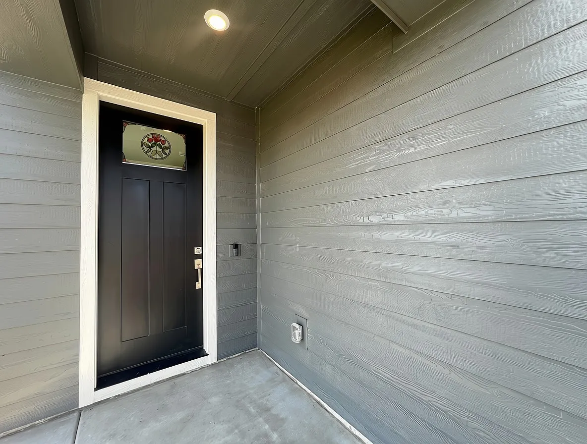 4 bed, 2.5 bath, 2400 sqft, $2,650 — Photo 4