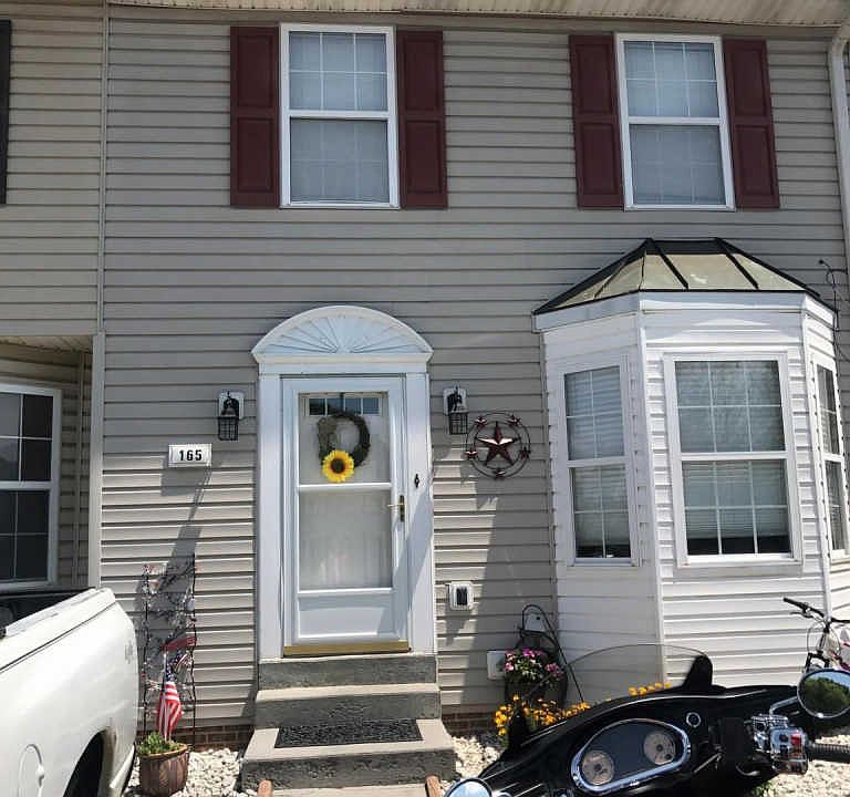 1st image of 165 Lora Dr