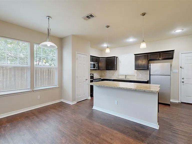 205A Sterling St — Photo 7