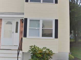 12 Light Ave, Lowell, MA 01851