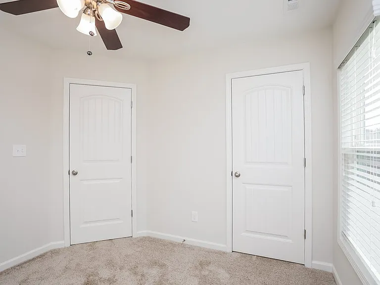 377 Crawford Pkwy — Photo 11