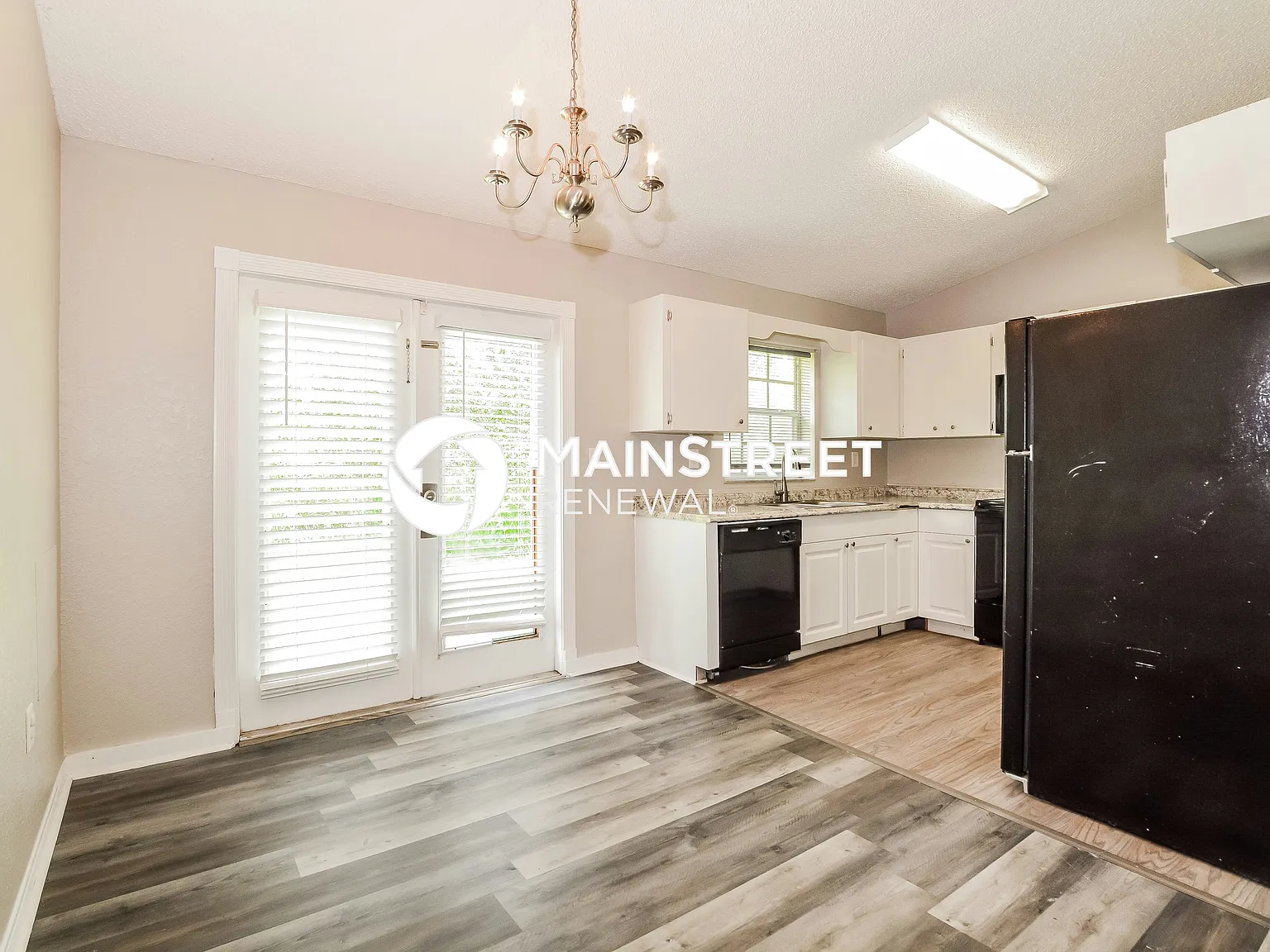 114 Cherokee Dr — Photo 4