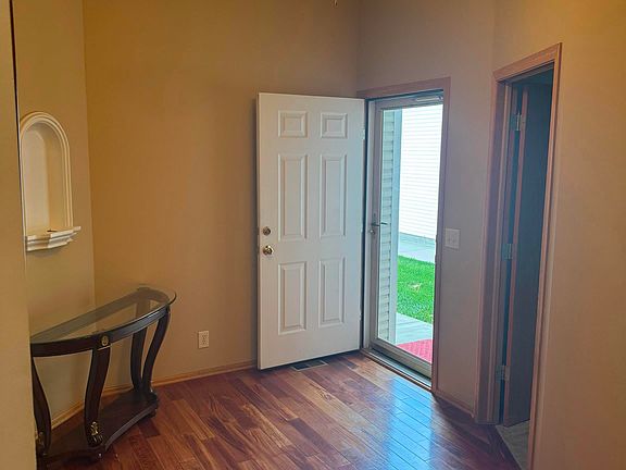 5th image of 2301 City View Ct