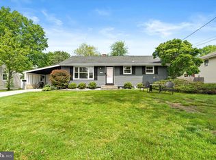 14 Sun Valley Rd, Hamilton, NJ 08690