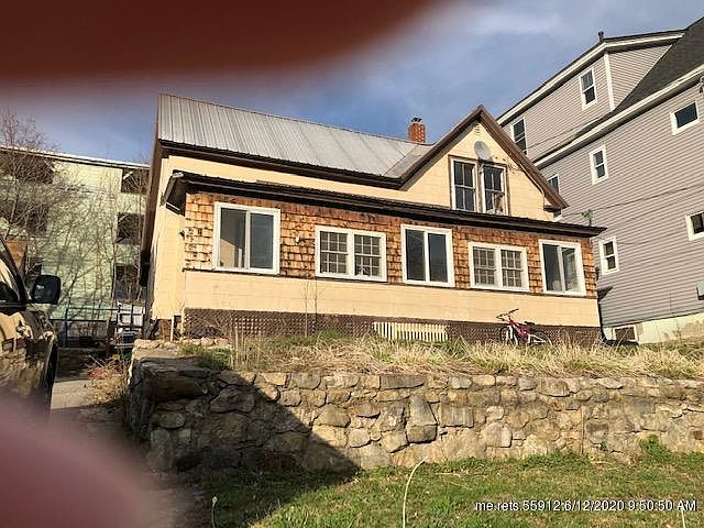 2nd image of 230 Pine St
