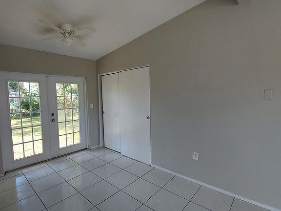 2nd image of 35 Roanoke Dr