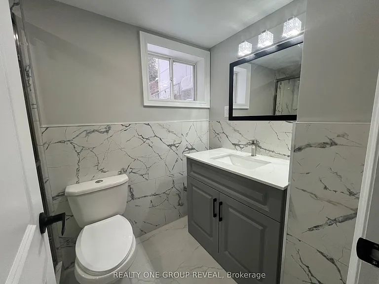75 Regatta Cres #BASEMENT — Photo 1