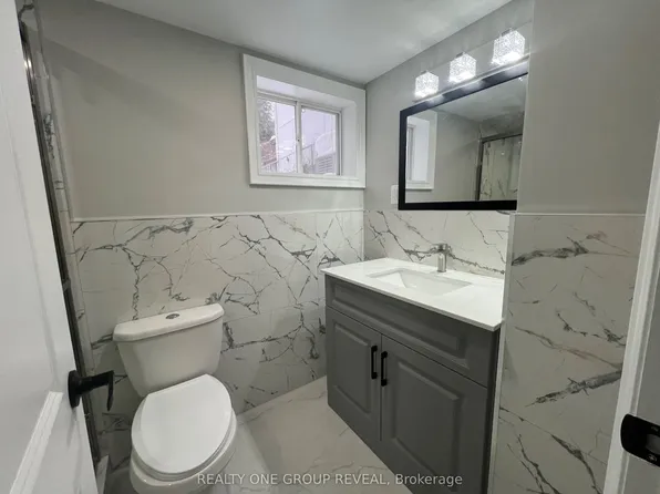 75 Regatta Cres #Basement, Toronto, ON M2R 2X7