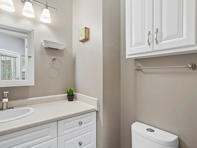 1264 Cranbrook Dr — Photo 6