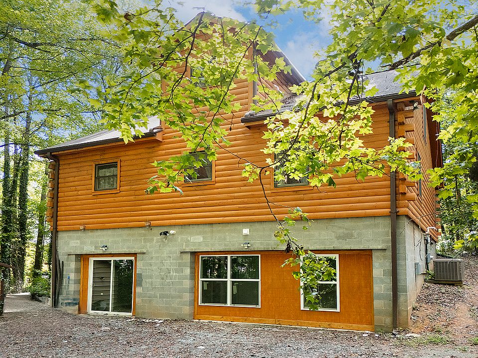 1st image of 107 Mink Dr #B