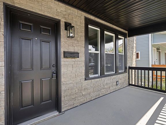 3rd image of 262 S Richardson Ave