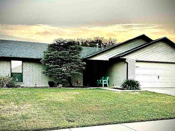 2nd image of 7214 NW Dogwood Ln