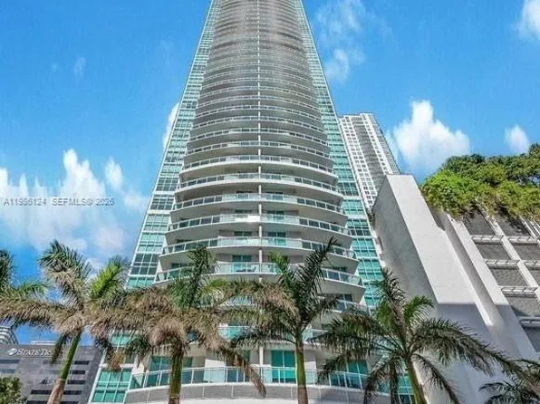 950 Brickell Bay Dr, Miami, FL