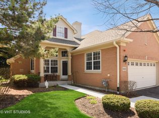 1039 Orchard Pond Ct, Lake Zurich, IL 60047