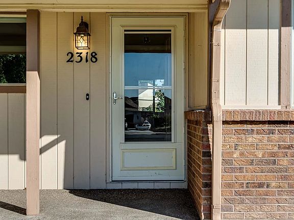 3rd image of 2318 Dogwood Ct