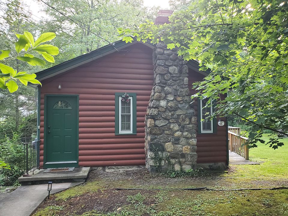 1st image of 25 Cypress Ln