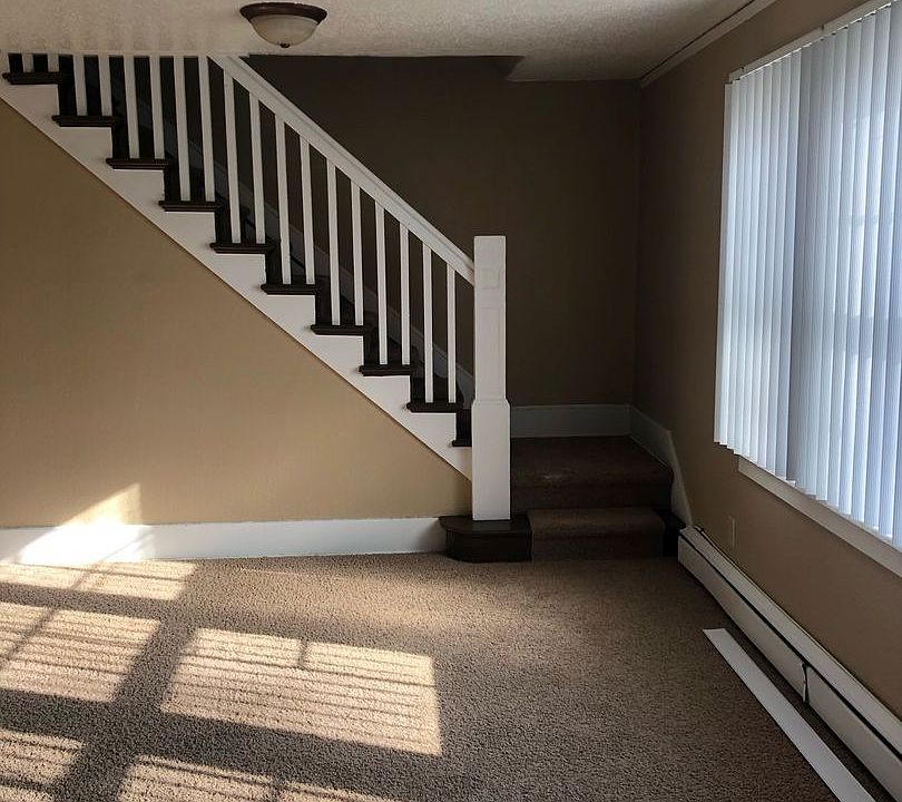 1st image of 412 E Avenue D APT 1
