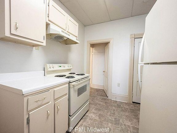 2nd image of 501 Pratt St #1